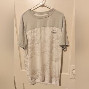 Real Tree Fishing Mens Shirt Size XL Short Sleeve Gray And White Camo